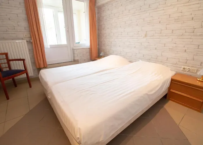 Het Anker Отель 3*